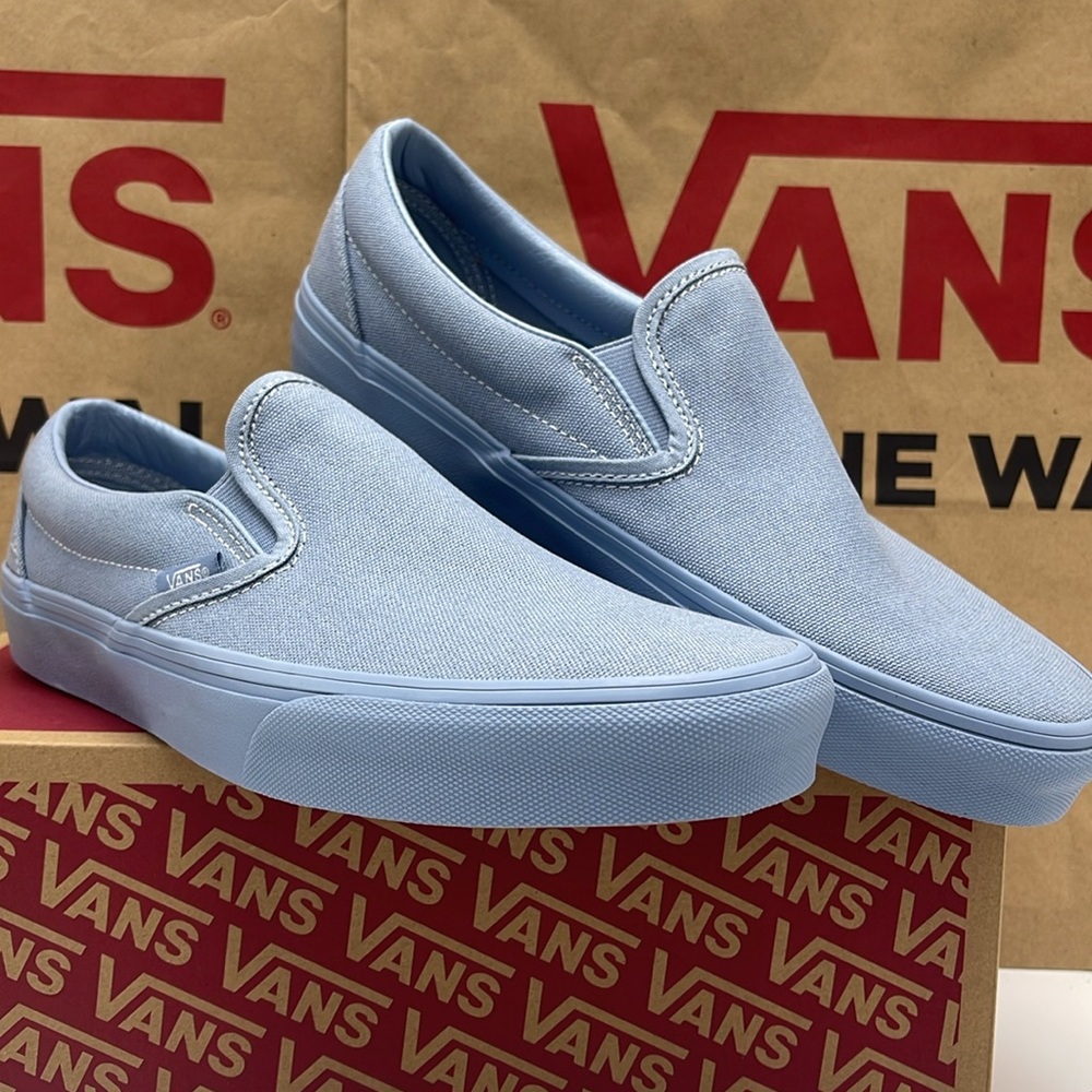 Vans Men’s Sneakers Canvas Classic Slip-On
Pastel Mono Dusty Blue
VN000CT5DSB - Picture 7 of 16